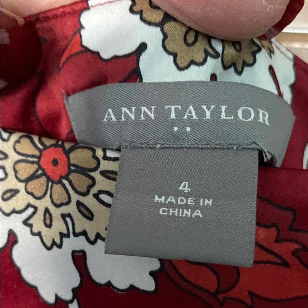 Ann Taylor Red Floral Skirt - Picture 2 of 9